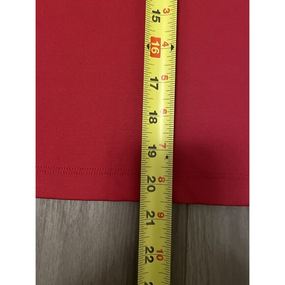 Judy P Top Women’s Size M Red 3/4 Sleeve  Round Neck Minimalist Staple Classy - Picture 7 of 8